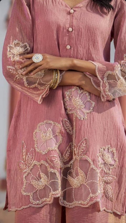 KURTA PALAZZO AND DUPATTA SET view 2