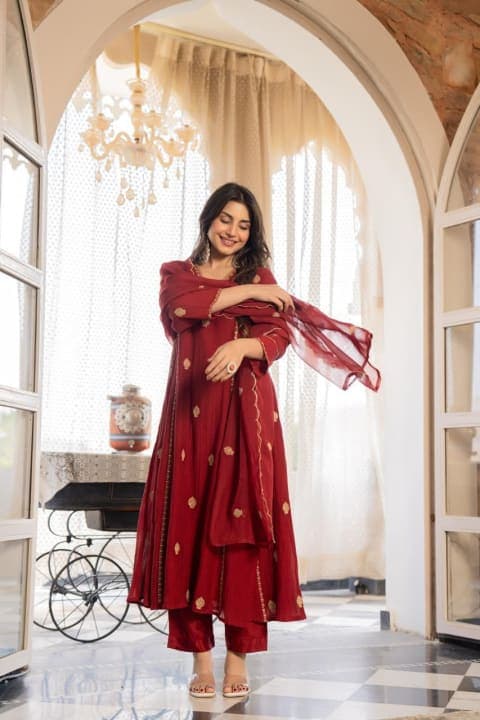 CRUSH SILK EMBROIDERY SUIT WITH ORGANZA DUPATTA view 3