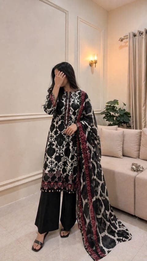 PURE COTTON PRINT WITH EXCLUSIVE PATCH EMBROIDERY - CIFFON DUPATA view 1