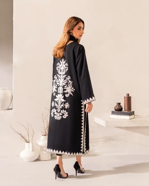 2 PIECE SET DESIGNED WITH INTRICATE DETAILINGS view 2