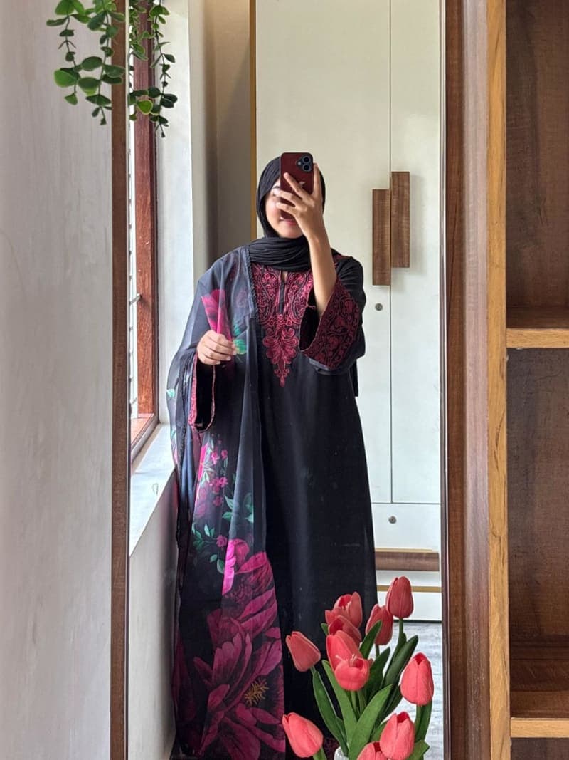 VIRAL FARSHI SUIT