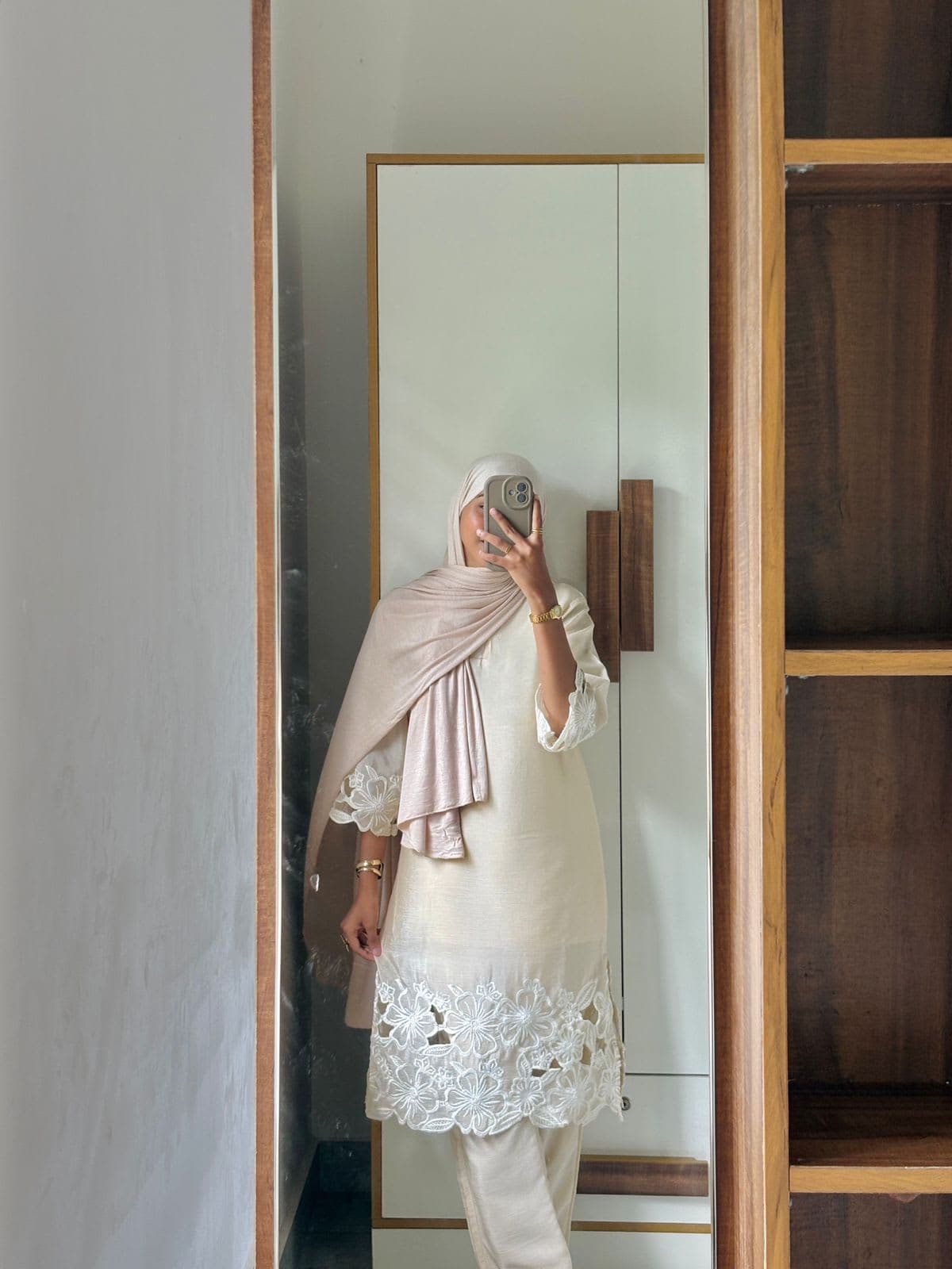 CHINNON EMBROIDED CORD SETS - 282